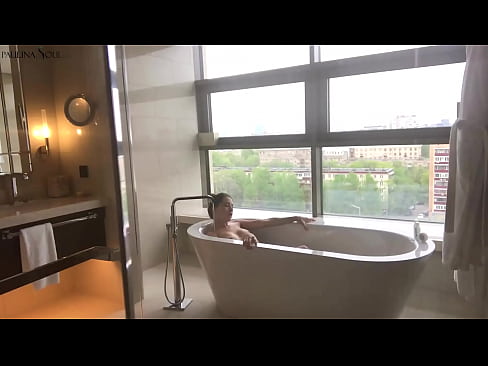 ❤️ Gagică imensă care își masturbează cu pasiune păsărica în baie at ro.poliglass34.ru ❌